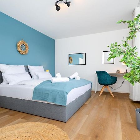 E&K Living - Design Apartment - 2 Bedrooms - Kitchen - Free Parking Аугсбург Экстерьер фото