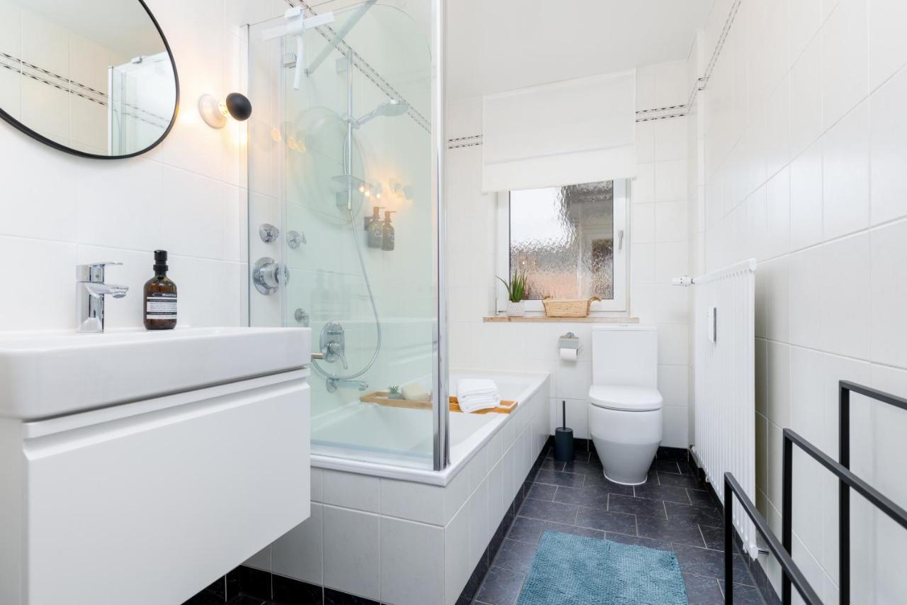 E&K Living - Design Apartment - 2 Bedrooms - Kitchen - Free Parking Аугсбург Экстерьер фото